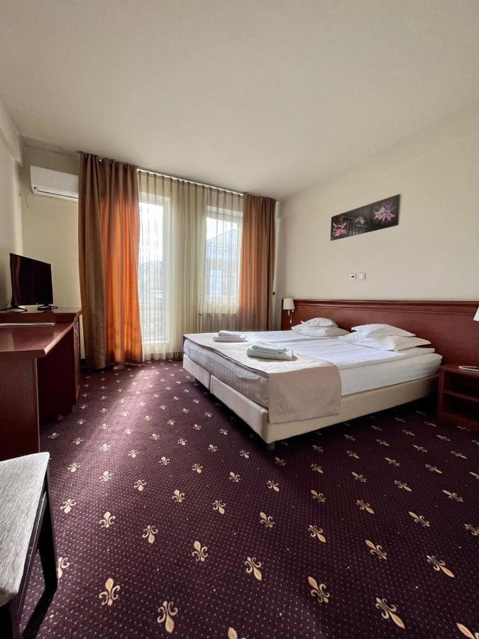Hotel Seven Cluj-Napoca Exterior photo